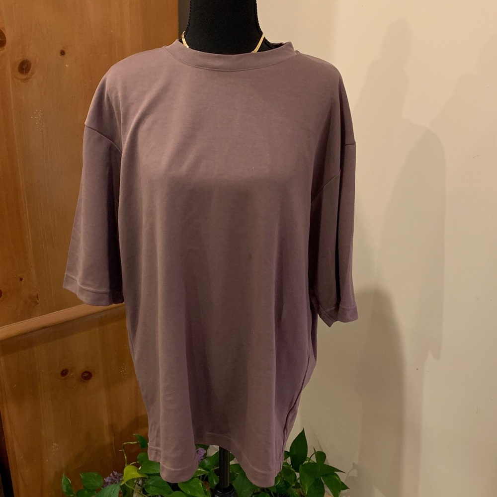 🌹Uniqlo • Unisex  Oversized Short Sleeve Tee in Mauve Gray